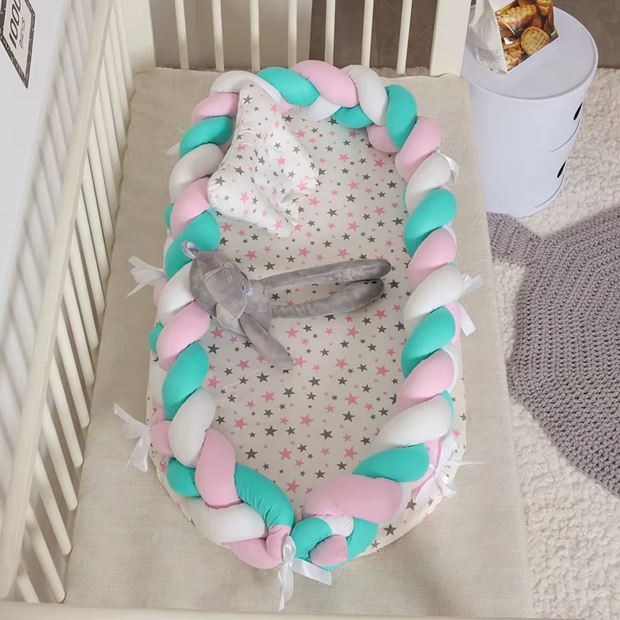 Babynest Mint-Roze - Gevlochten Babynestje met Matras en Kussen