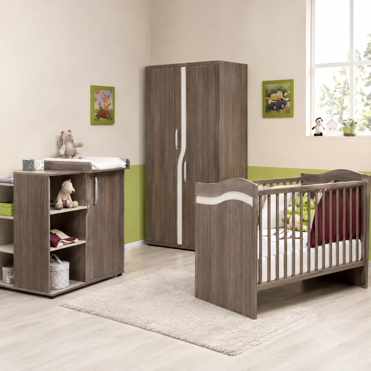 Complete Babykamer Donker Eiken - Ledikant, Kast en Commode - afbeelding 1